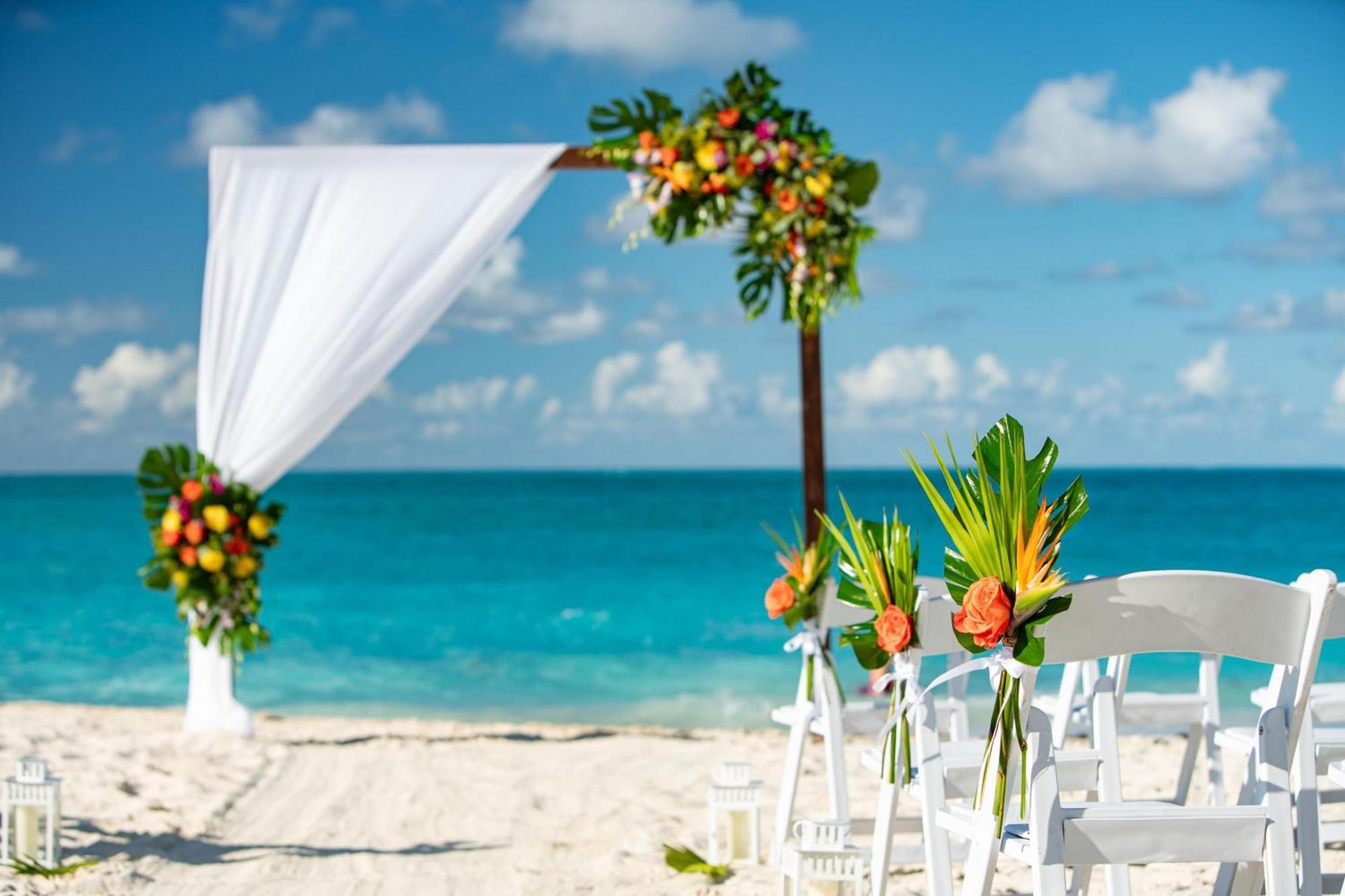 The Ritz-Carlton, Turks & Caicos Hotel Grace Bay Bagian luar foto
